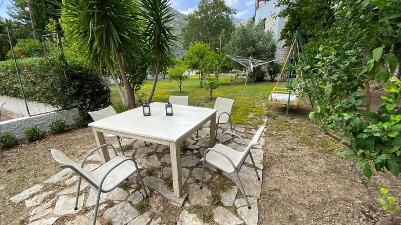 Steinturm Mit Dach-Terrasse Zwischen Fluss, Meer Und Gebirge- Spiti Pirgos Paralia Sergoulas Exterior photo